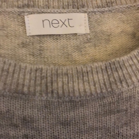 Girls Ruffle Sweater - Size 7 years - Picture 3 of 5